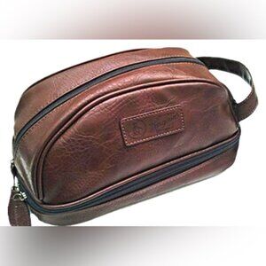 PENGUIN BY MUNSUNGWEAR Brown Leather Toiletry Bag